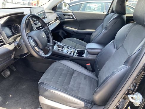 Used 2024 Mitsubishi Outlander SE AWD/4WD image 10