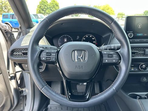 Used 2025 Honda HR-V Sport image 12