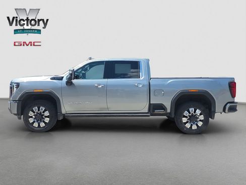 Used 2024 GMC Sierra 2500 Denali Ultimate w/ Max Trailering Package AWD/4WD image 6