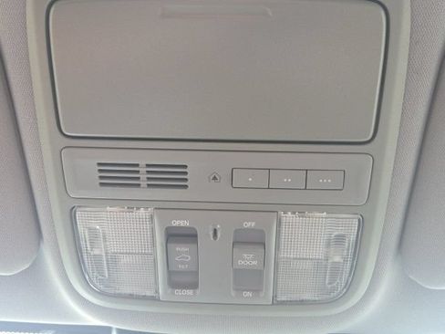 Used 2018 Honda CR-V EX-L image 28