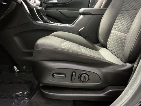 Used 2021 Chevrolet Equinox LT AWD/4WD image 15