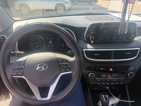 Used 2019 Hyundai Tucson Sport FWD image 8
