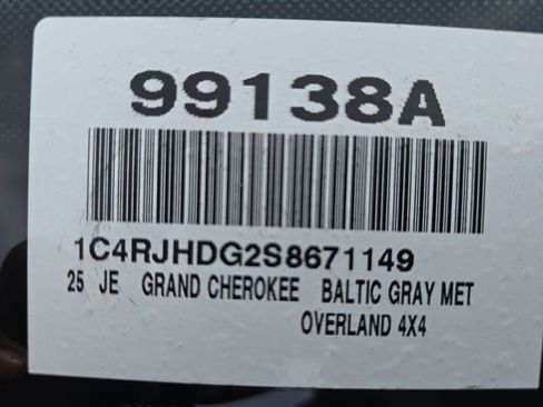 Used 2025 Jeep Grand Cherokee Overland w/ Adv Protech Group III image 35