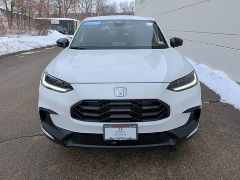 Certified 2023 Honda HR-V Sport image 3