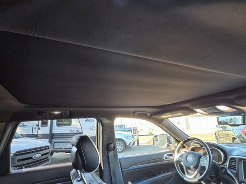 Used 2015 Jeep Grand Cherokee Overland image 19