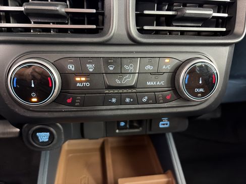 Used 2022 Ford Maverick Lariat w/ Lariat Luxury Package FWD image 24