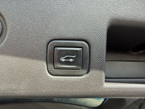 Used 2020 Chevrolet Equinox LT image 7