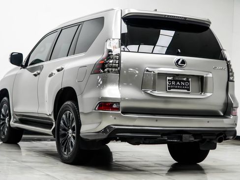 Used 2023 Lexus GX 460 Premium w/ Accessory Package AWD/4WD image 13
