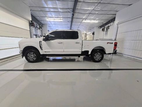 Used 2023 Ford F250 Lariat w/ Chrome Package AWD/4WD image 4
