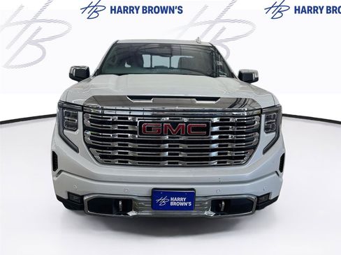 Used 2023 GMC Sierra 1500 Denali w/ Denali Reserve Package AWD/4WD image 6