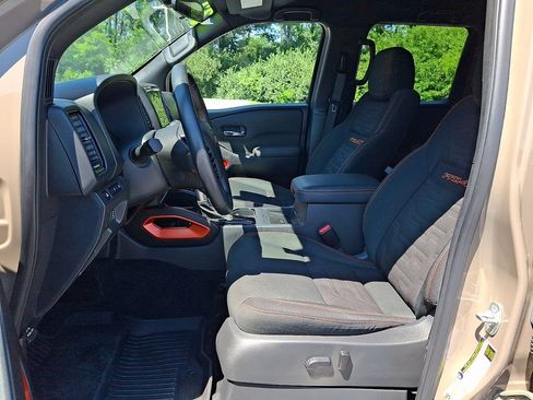 Used 2023 Nissan Frontier PRO-4X w/ Pro Convenience Package AWD/4WD image 13