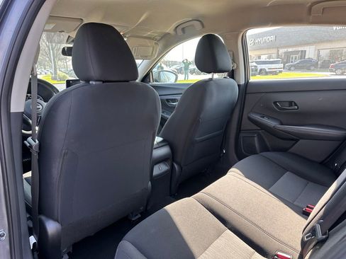 Used 2025 Nissan Sentra SV image 16