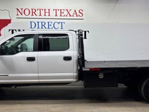Used 2021 Ford F550 4x4 Crew Cab Super Duty w/ Power Equipment Group image 10
