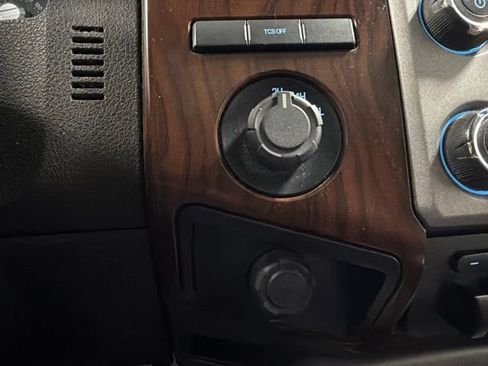 Used 2014 Ford F350 Lariat w/ Lariat Ultimate Package AWD/4WD image 28