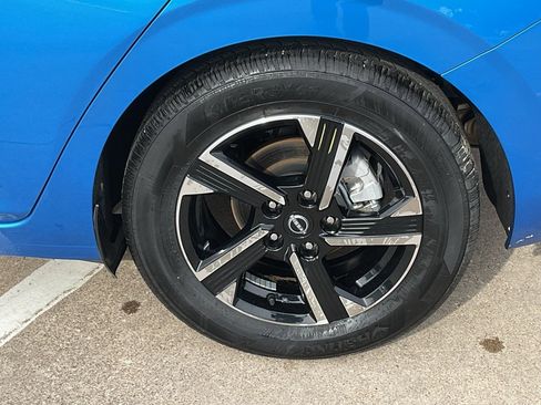 Used 2025 Nissan Sentra SV image 8