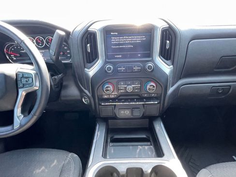 Used 2022 Chevrolet Silverado 1500 RST AWD/4WD image 16