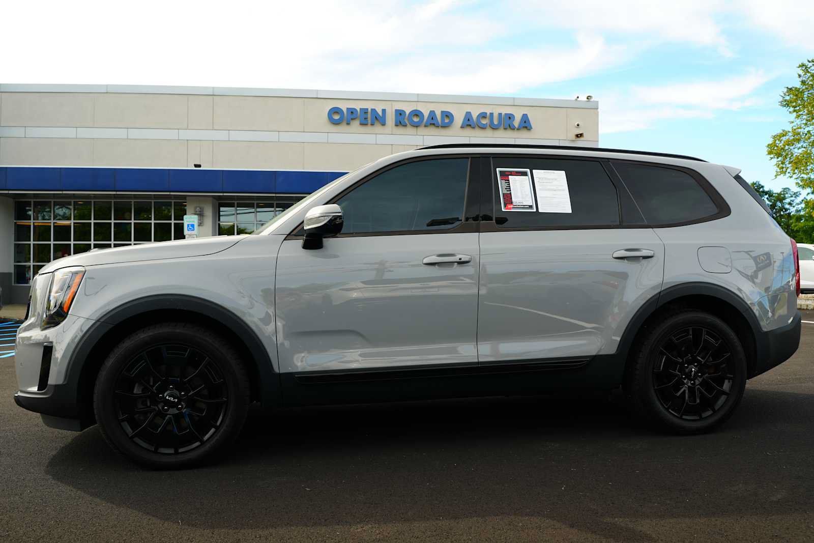 Used 2022 Kia Telluride SX w/ SX Prestige Package AWD/4WD image 4