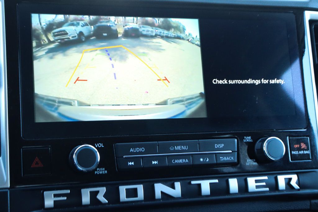 Used 2025 Nissan Frontier SV RWD image 27
