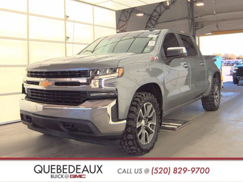 Used 2020 Chevrolet Silverado 1500 LT w/ Texas Edition image 4