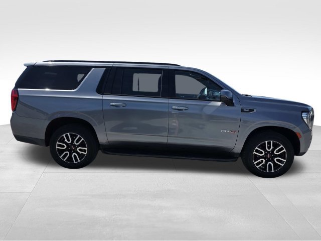 Used 2021 GMC Yukon XL AT4 AWD/4WD image 2