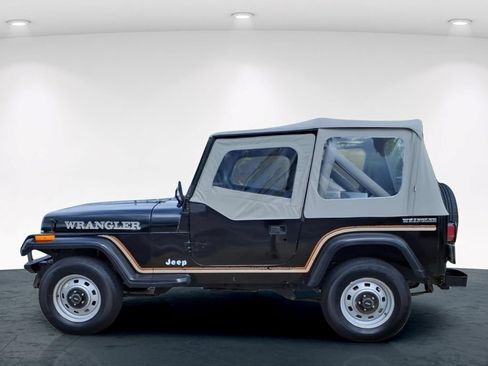 Used 1990 Jeep Wrangler 4WD image 10