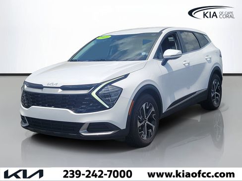 Certified 2025 Kia Sportage EX FWD image 3