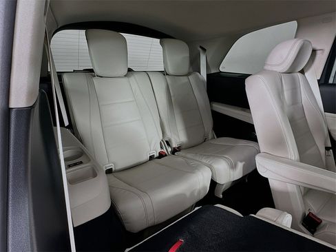 New 2026 Mercedes-Benz GLS 450 4MATIC image 29