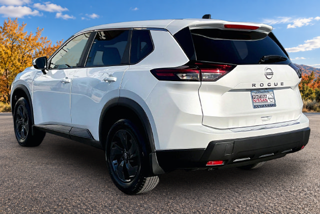 New 2026 Nissan Rogue SV FWD image 3