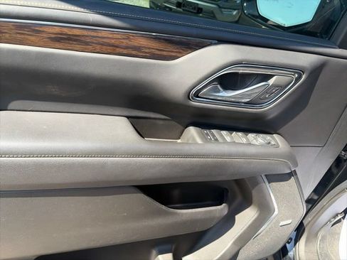 Used 2023 Chevrolet Tahoe Premier AWD/4WD image 17