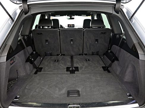 Used 2018 Audi Q7 3.0T Prestige w/ Prestige Package image 34