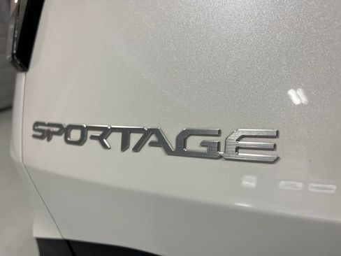 Used 2025 Kia Sportage EX w/ EX Premium Package AWD/4WD image 41