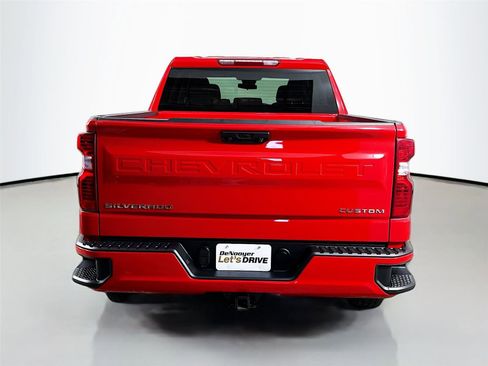 Used 2024 Chevrolet Silverado 1500 Custom image 8