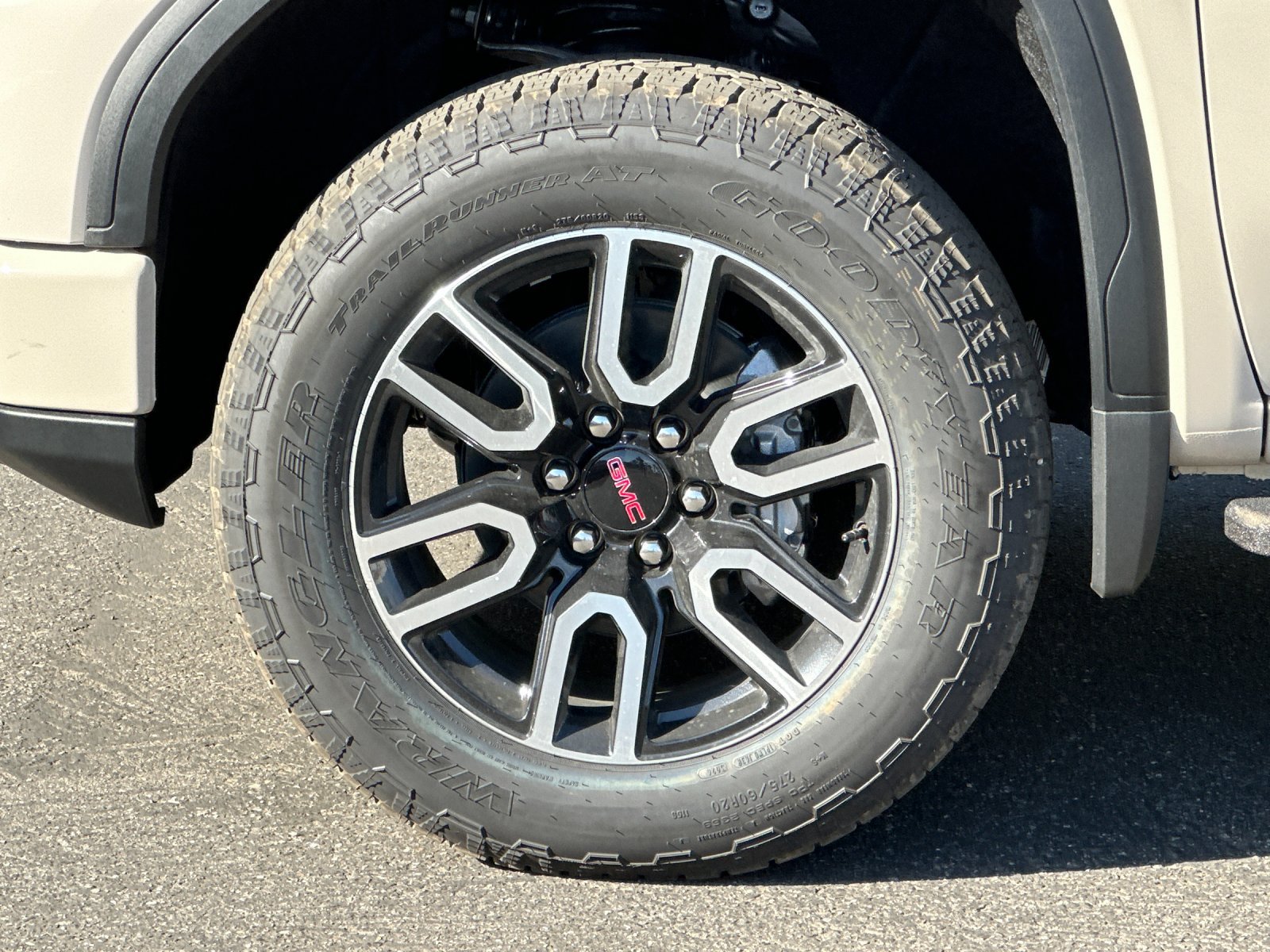 New 2026 GMC Sierra 1500 AT4 w/ AT4 Premium Package AWD/4WD image 24