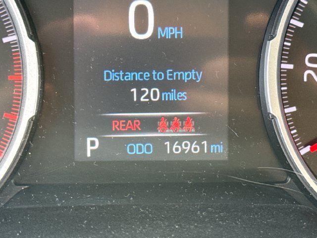 Used 2022 Toyota RAV4 XLE AWD/4WD image 24