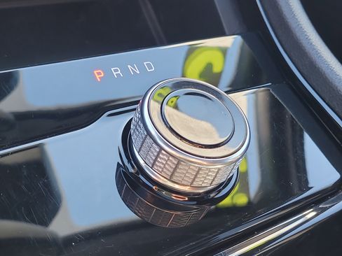 Used 2023 Jeep Grand Cherokee L Laredo image 32