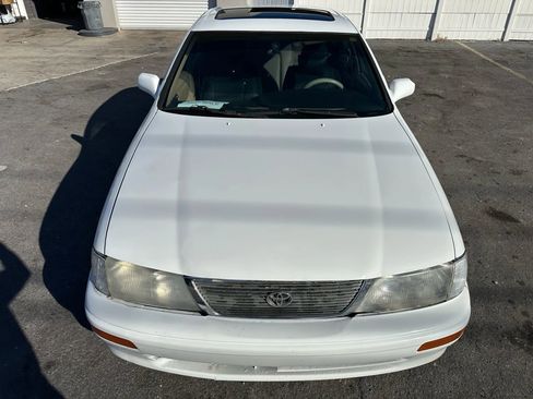 Used 1996 Toyota Avalon XL image 8
