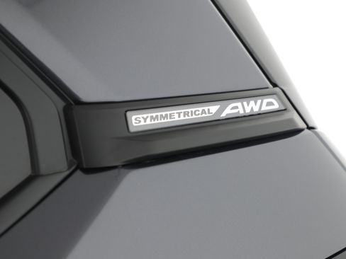 Used 2025 Subaru Forester Touring image 13