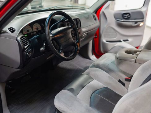 Used 1999 Ford F150 Lightning image 26