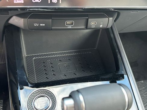 New 2025 Kia Niro SX image 22