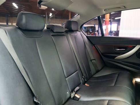 Used 2017 BMW 320i Sedan image 28