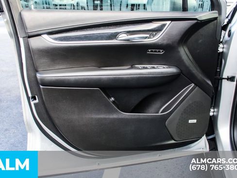 Used 2020 Cadillac XT5 Premium Luxury image 35