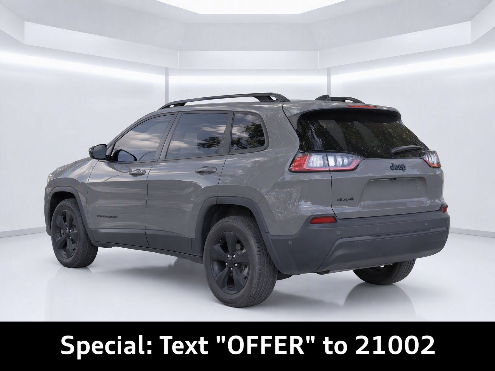 Used 2023 Jeep Cherokee Altitude Lux AWD/4WD image 3