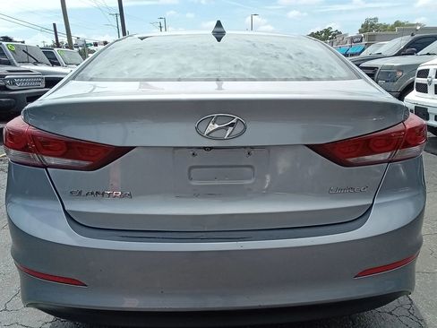 Used 2017 Hyundai Elantra Limited image 5
