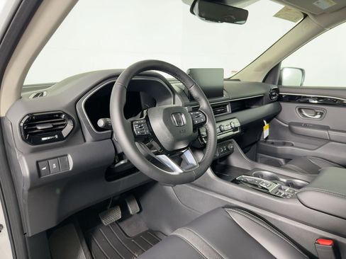 New 2025 Honda Pilot EX-L image 3