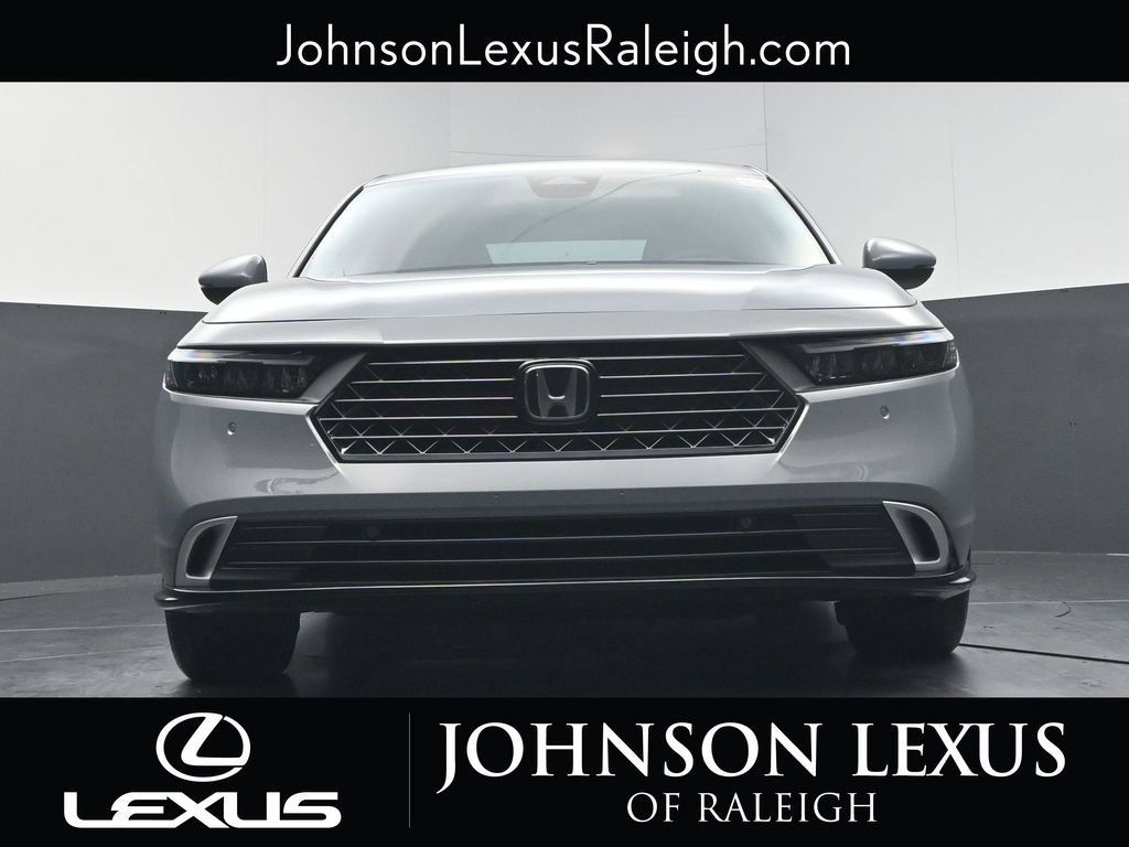 Used 2023 Honda Accord Touring image 15