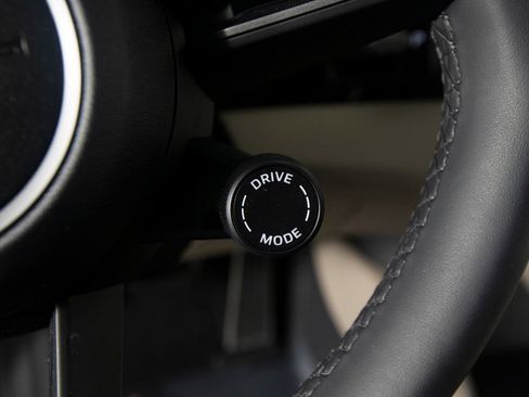 Certified 2025 Porsche Taycan RWD image 25