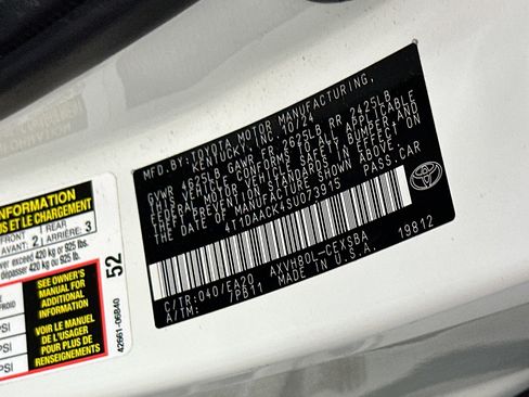 Used 2025 Toyota Camry SE FWD image 12