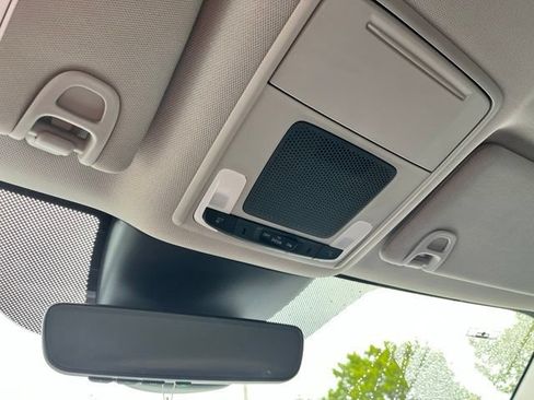 Used 2023 Honda Pilot EX-L image 12