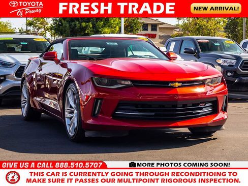 Used 2016 Chevrolet Camaro LT RWD image 1
