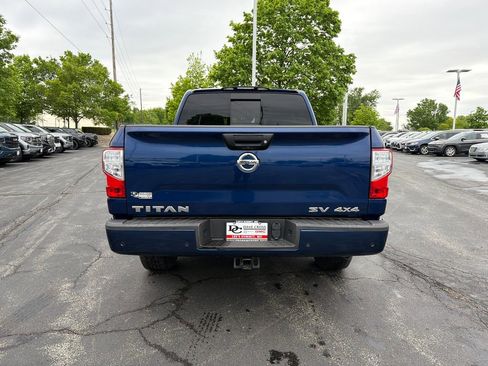 Used 2021 Nissan Titan SV w/ SV Convenience Package AWD/4WD image 7